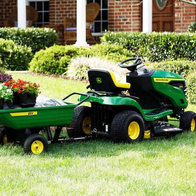 John Deere S100 42 in 17.5 HP GAS Hydrostatic Riding Lawn Tractor