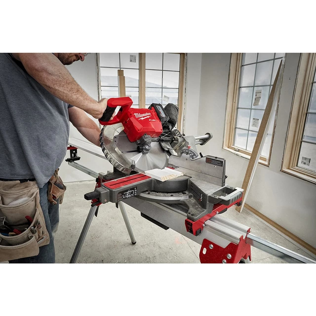 SKIL SPT88-01 12" Worm Drive Dual Bevel Sliding Miter Saw